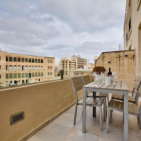Bright And Central 2 Bedroom Apartment In สลีมา ภายนอก รูปภาพ