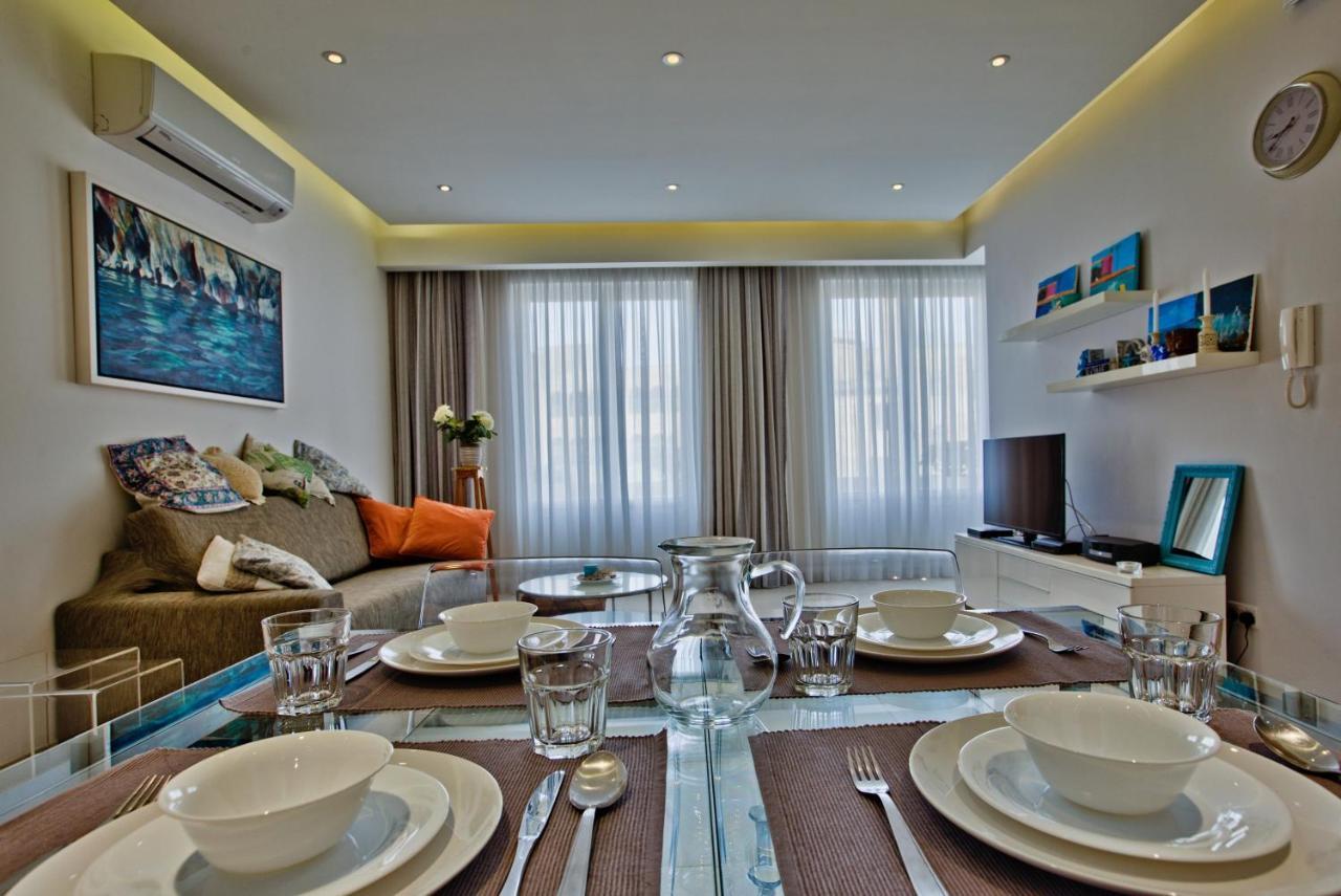 Bright And Central 2 Bedroom Apartment In สลีมา ภายนอก รูปภาพ