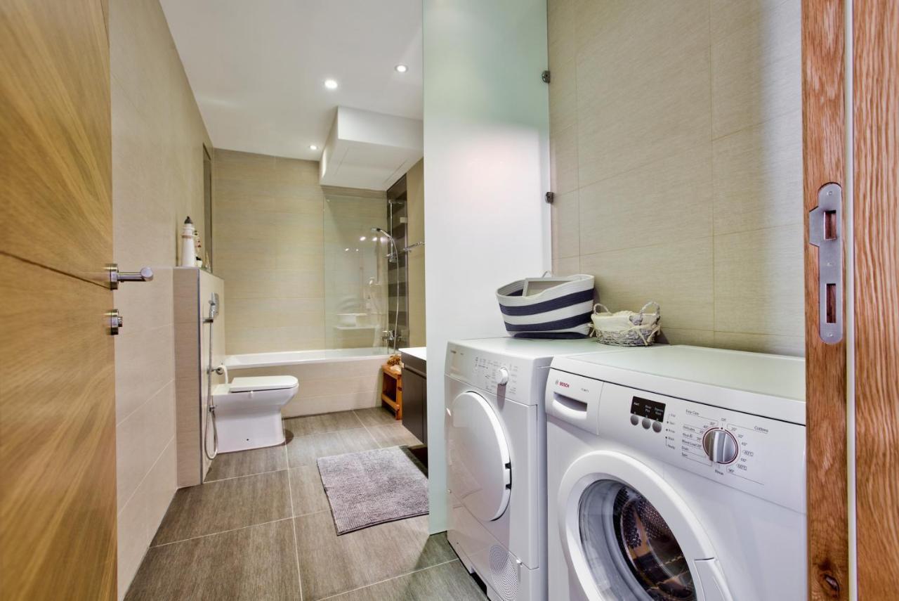 Bright And Central 2 Bedroom Apartment In สลีมา ภายนอก รูปภาพ