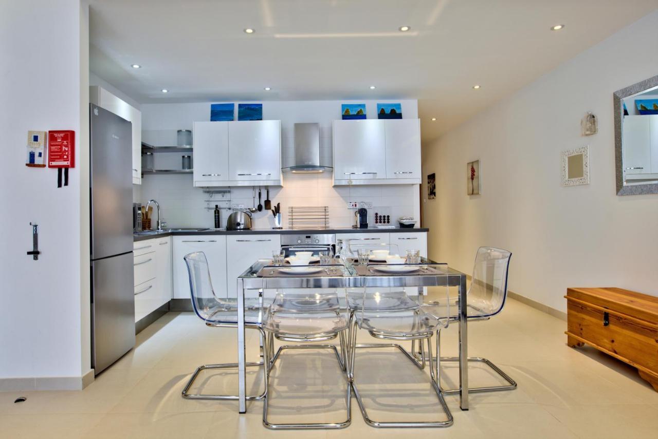Bright And Central 2 Bedroom Apartment In สลีมา ภายนอก รูปภาพ