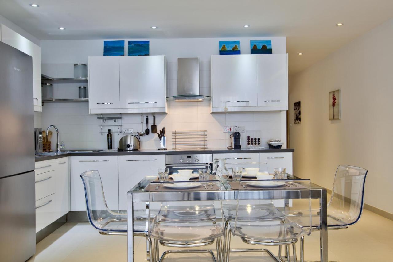 Bright And Central 2 Bedroom Apartment In สลีมา ภายนอก รูปภาพ